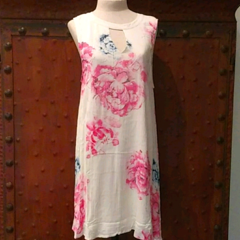 NWT JODIFL FUN & FLORAL DRESS. M OR L